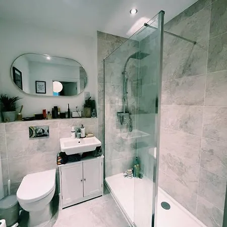 Stunning 2 Bedroom In Bedminster Down Bristol